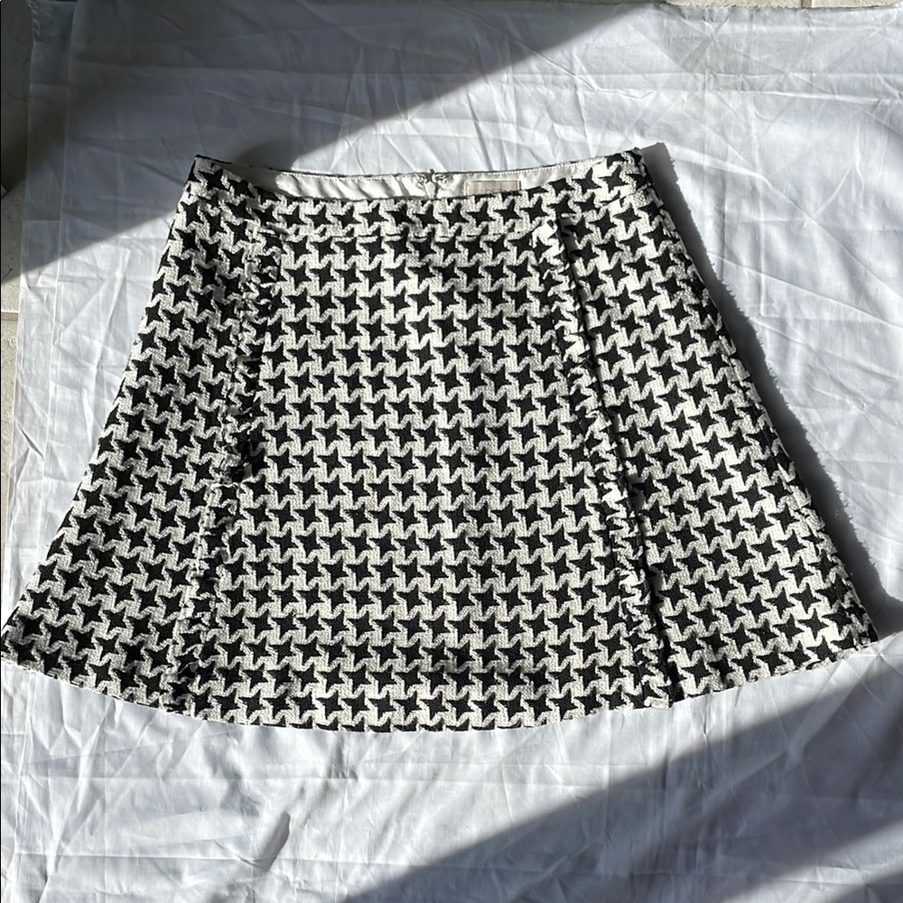 Loft Black and White Houndstooth Skirt size 10